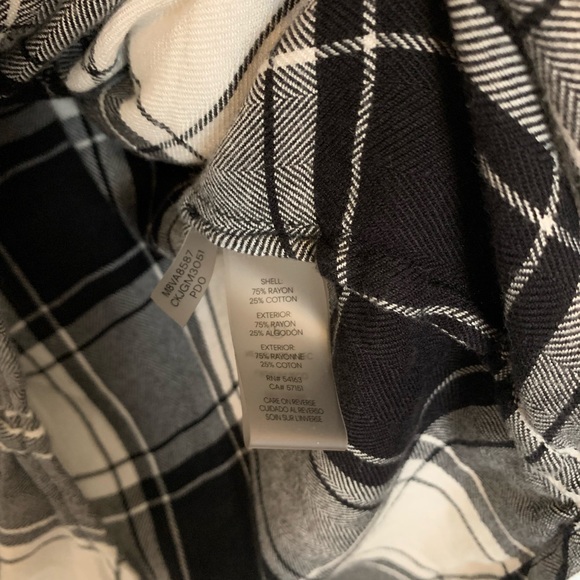 Like New! Calvin Klein Black/White Plaid Button Down Collared Long Sleeve Shirt - Picture 4 of 6